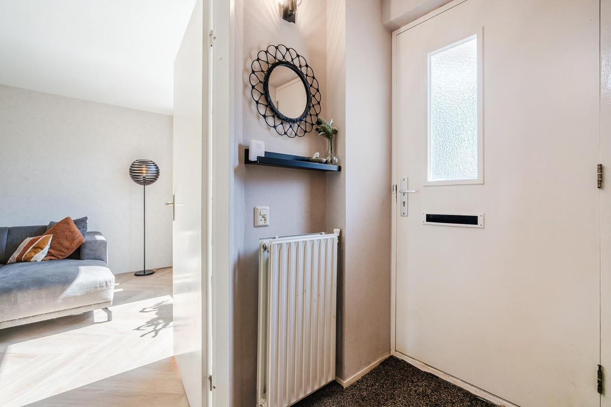 Tussenwoning te koop: De Wezeboom 18, Hoogeveen