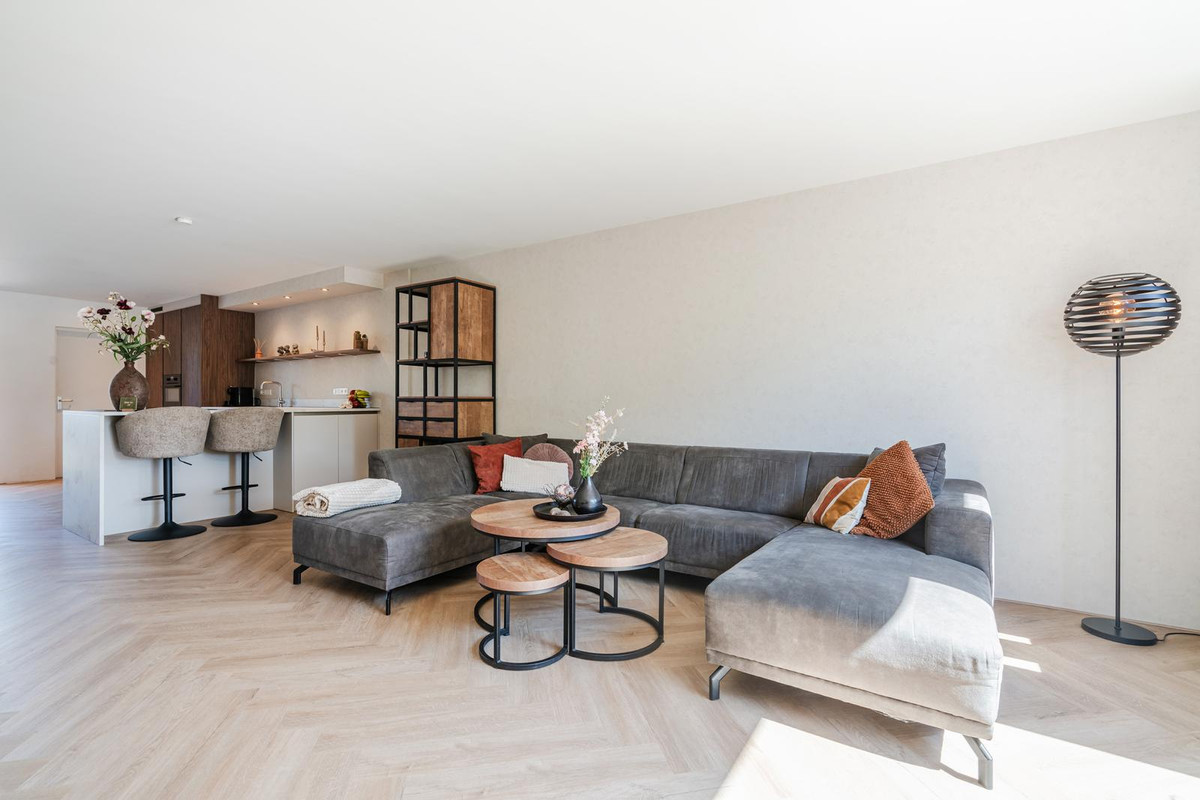Tussenwoning te koop: De Wezeboom 18, Hoogeveen