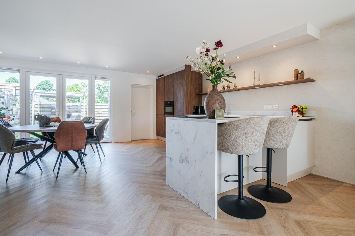 Tussenwoning te koop: De Wezeboom 18, Hoogeveen