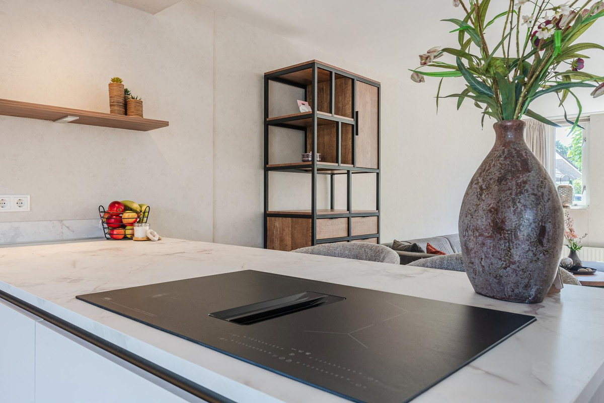 Tussenwoning te koop: De Wezeboom 18, Hoogeveen