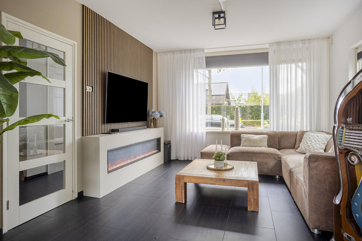 Hoekwoning te koop: De Jagerweg 185, Dordrecht