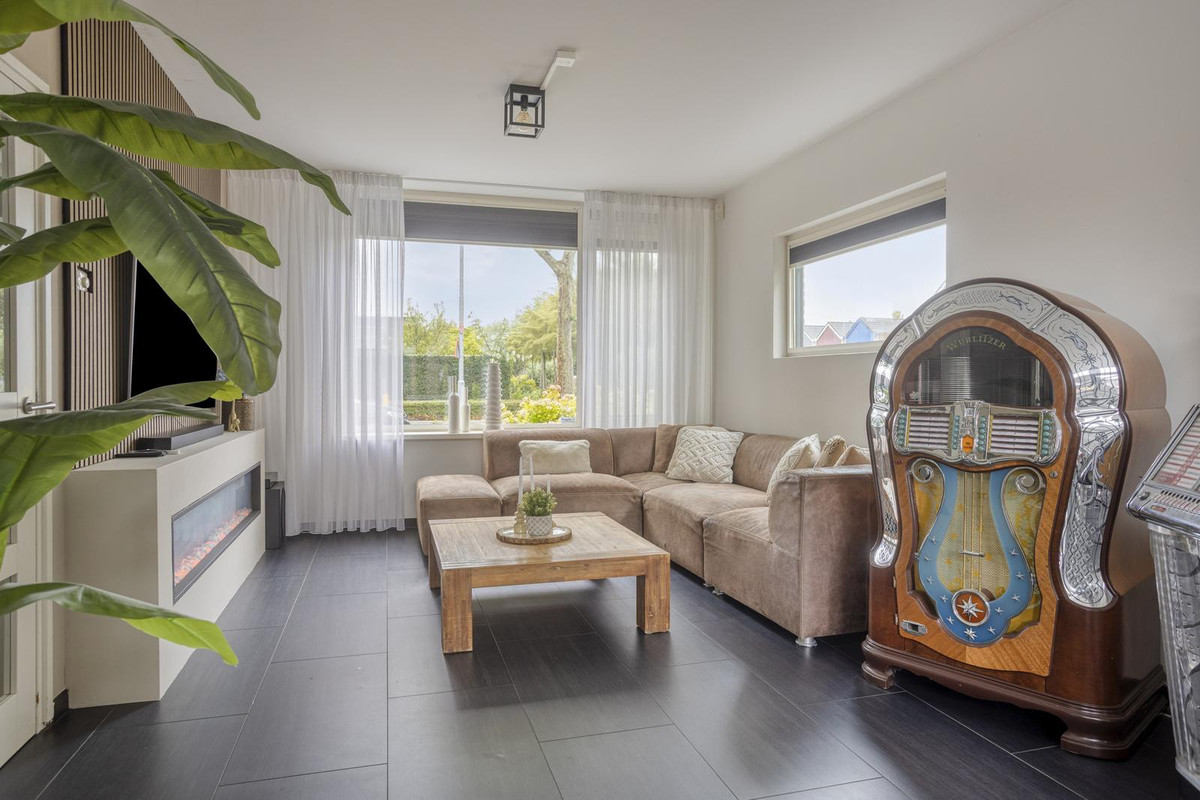 Hoekwoning te koop: De Jagerweg 185, Dordrecht