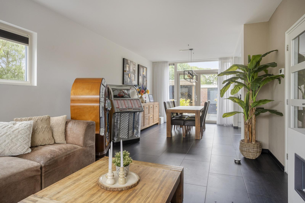 Hoekwoning te koop: De Jagerweg 185, Dordrecht