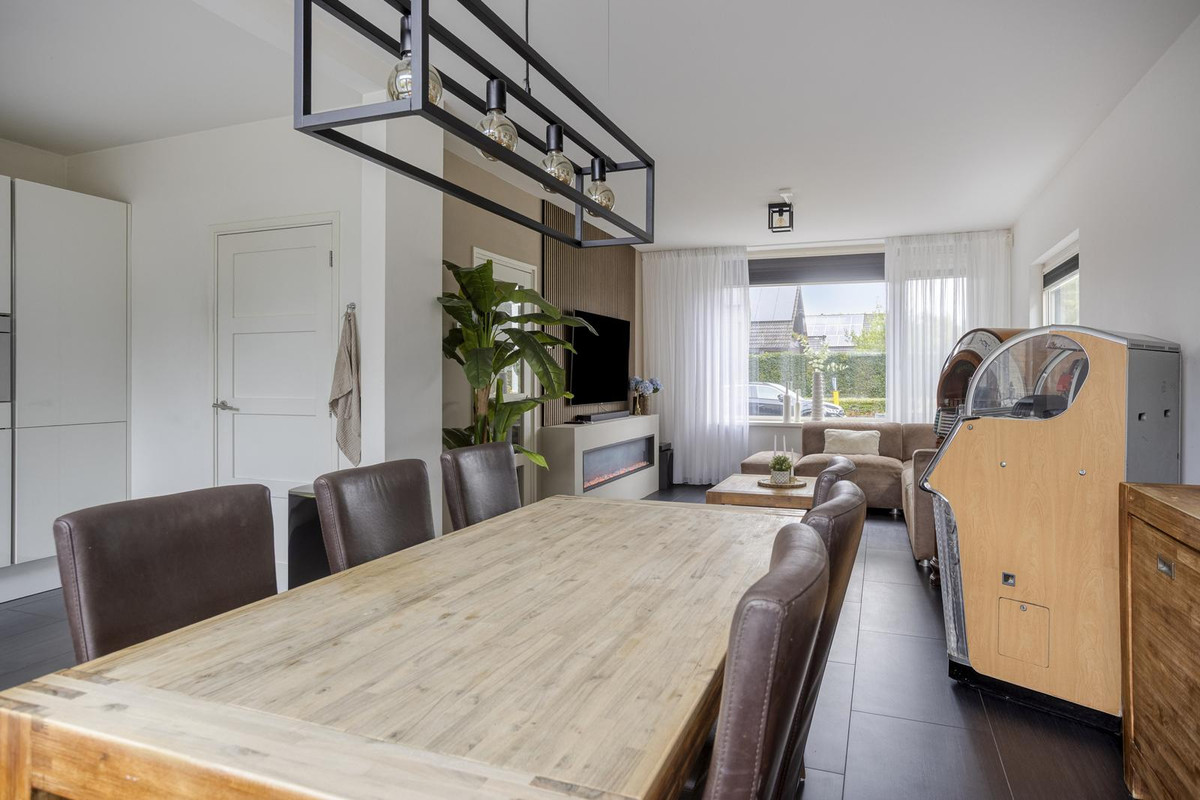 Hoekwoning te koop: De Jagerweg 185, Dordrecht