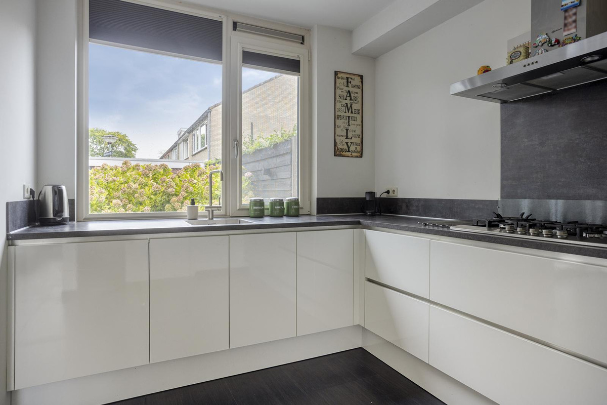 Hoekwoning te koop: De Jagerweg 185, Dordrecht