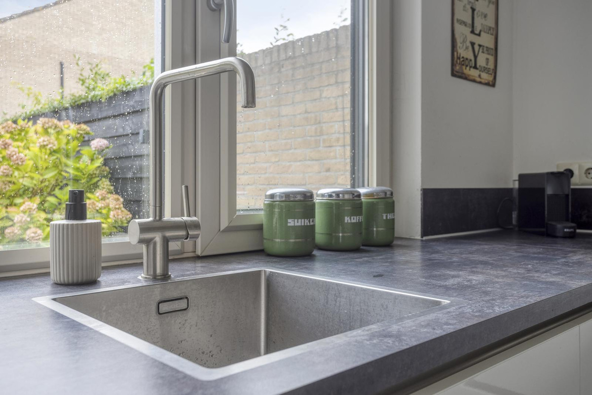 Hoekwoning te koop: De Jagerweg 185, Dordrecht