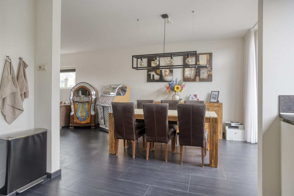 Hoekwoning te koop: De Jagerweg 185, Dordrecht