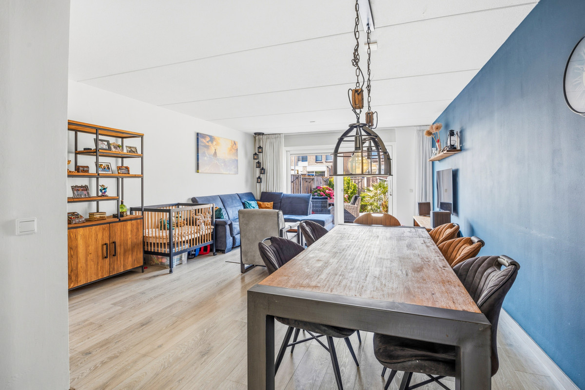 Hoekwoning te koop: Reina Prinsen Geerligssingel 55, Pijnacker