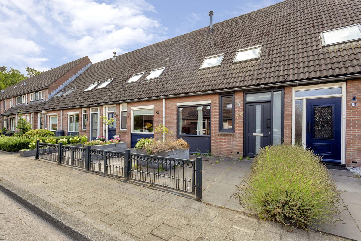 Tussenwoning te koop: Bekspringhoek 139, Enschede