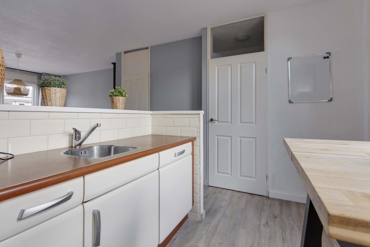 Tussenwoning te koop: Bekspringhoek 139, Enschede