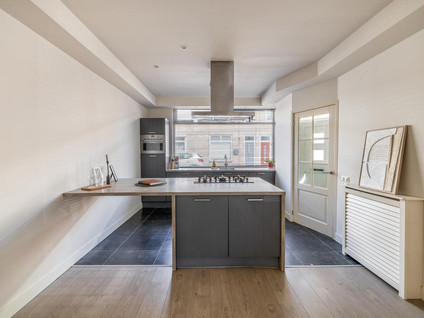 Emmastraat 38