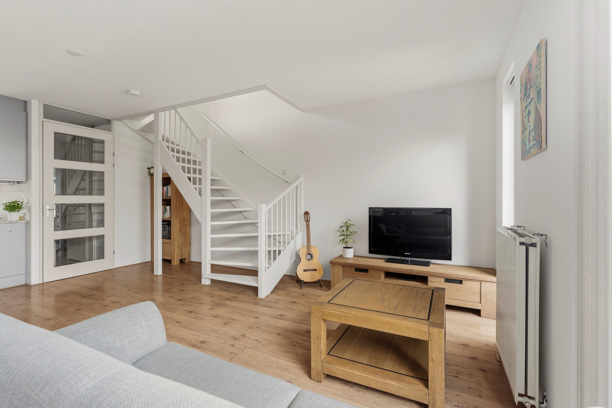 Tussenwoning te koop: Eucalyptastraat 25, Almere