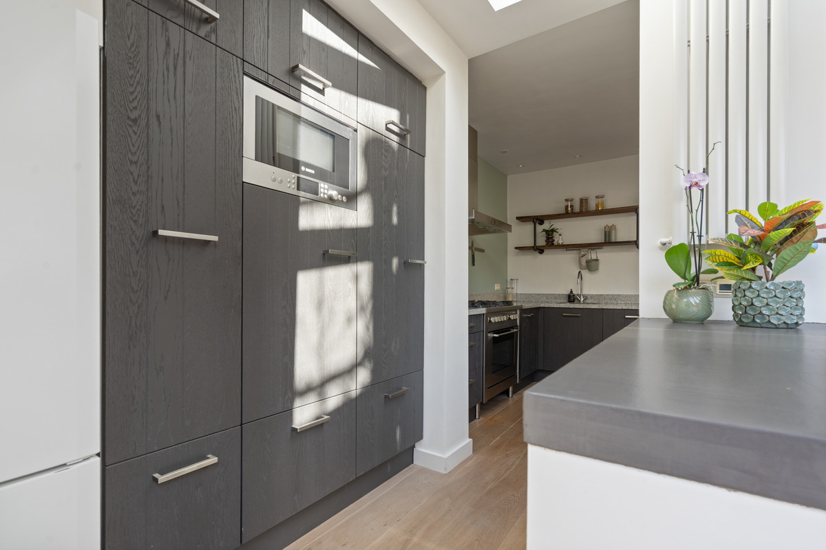 Tussenwoning te koop: Surinamestraat 123, Utrecht