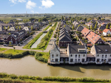 J Van Damstraat 23