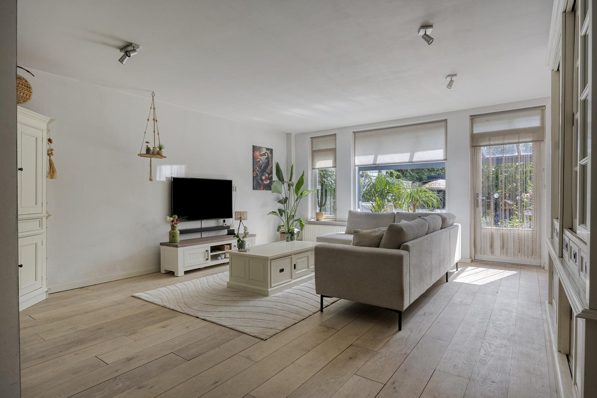 Hoekwoning te koop: De Schans 1, Tilburg