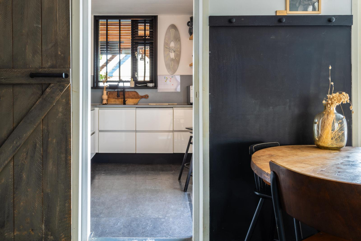 Tussenwoning te koop: Seringenstraat 12, Oud-Beijerland