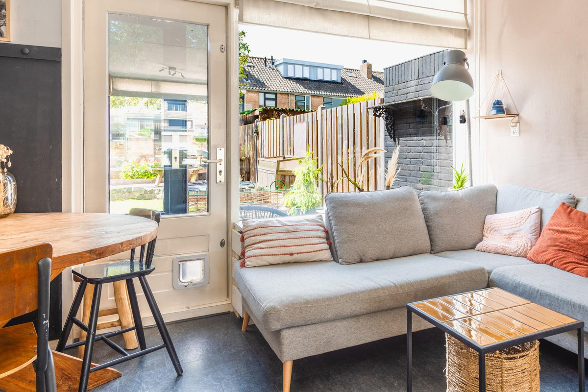 Tussenwoning te koop: Seringenstraat 12, Oud-Beijerland