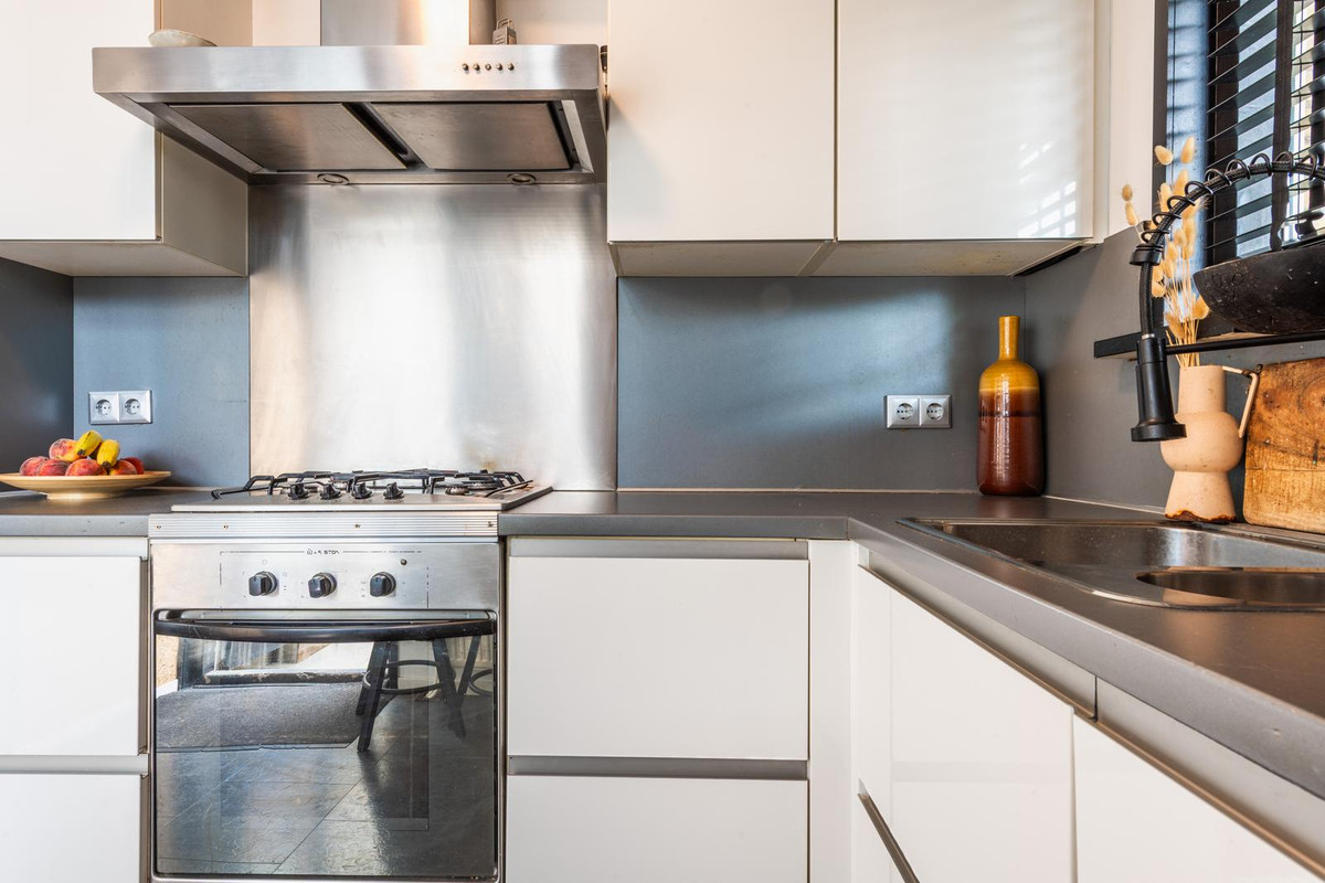 Tussenwoning te koop: Seringenstraat 12, Oud-Beijerland
