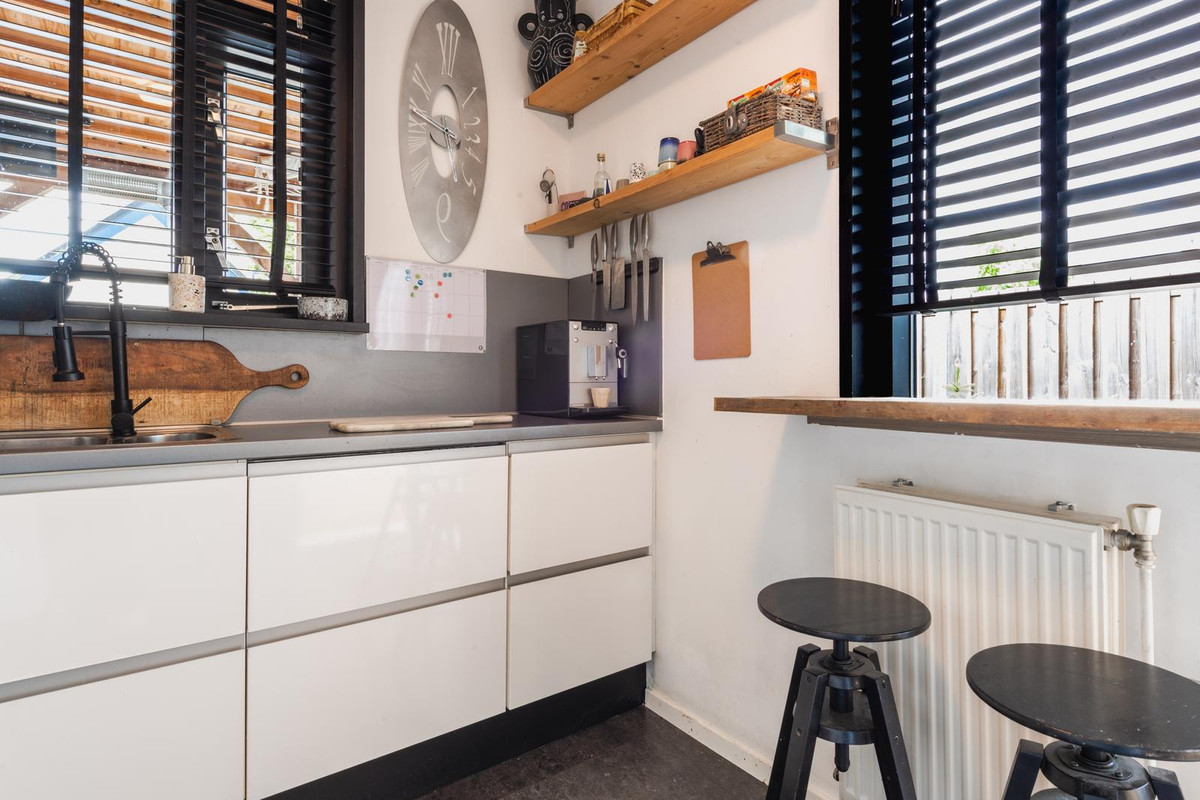 Tussenwoning te koop: Seringenstraat 12, Oud-Beijerland