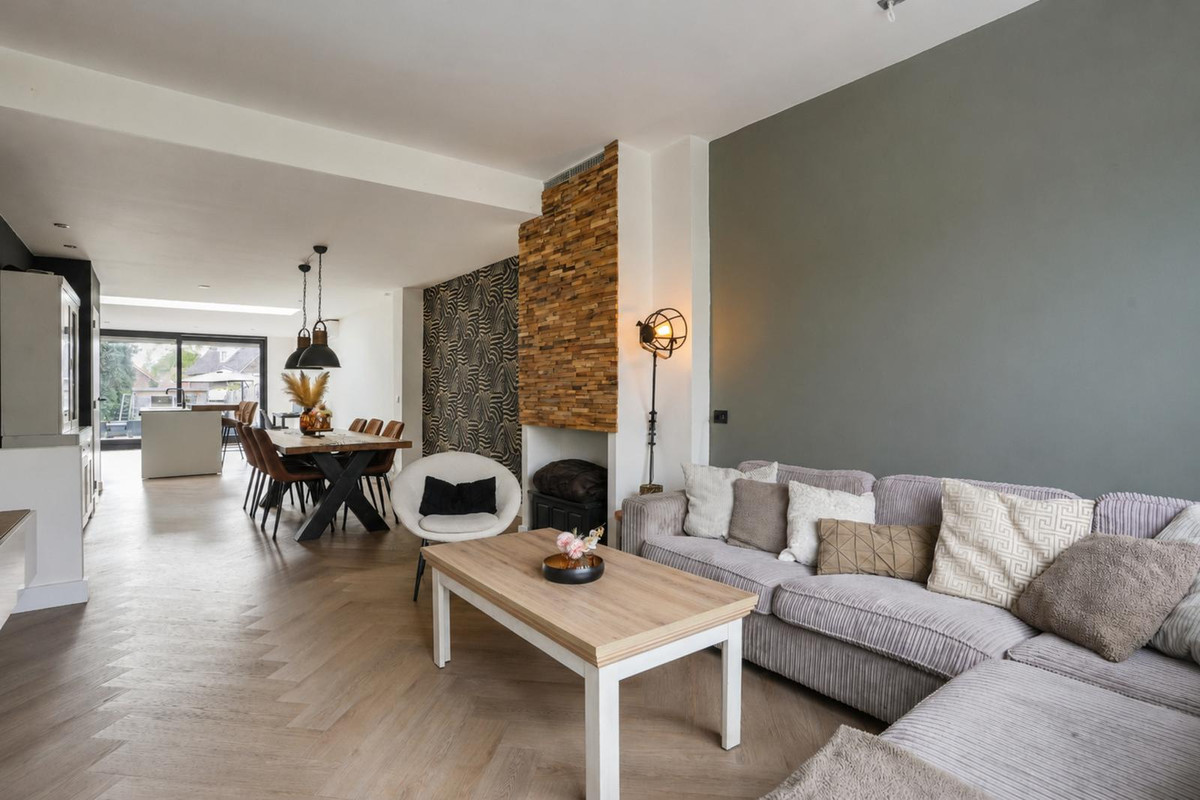 Tussenwoning te koop: Antoniusstraat 42, Geleen