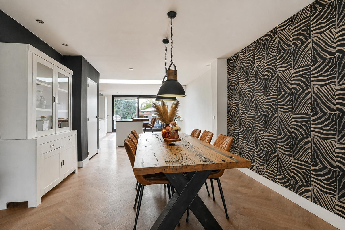 Tussenwoning te koop: Antoniusstraat 42, Geleen