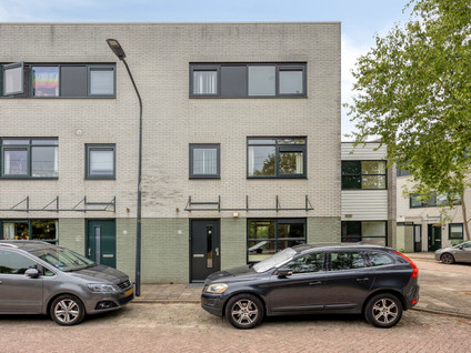 Hans Flustraat 22