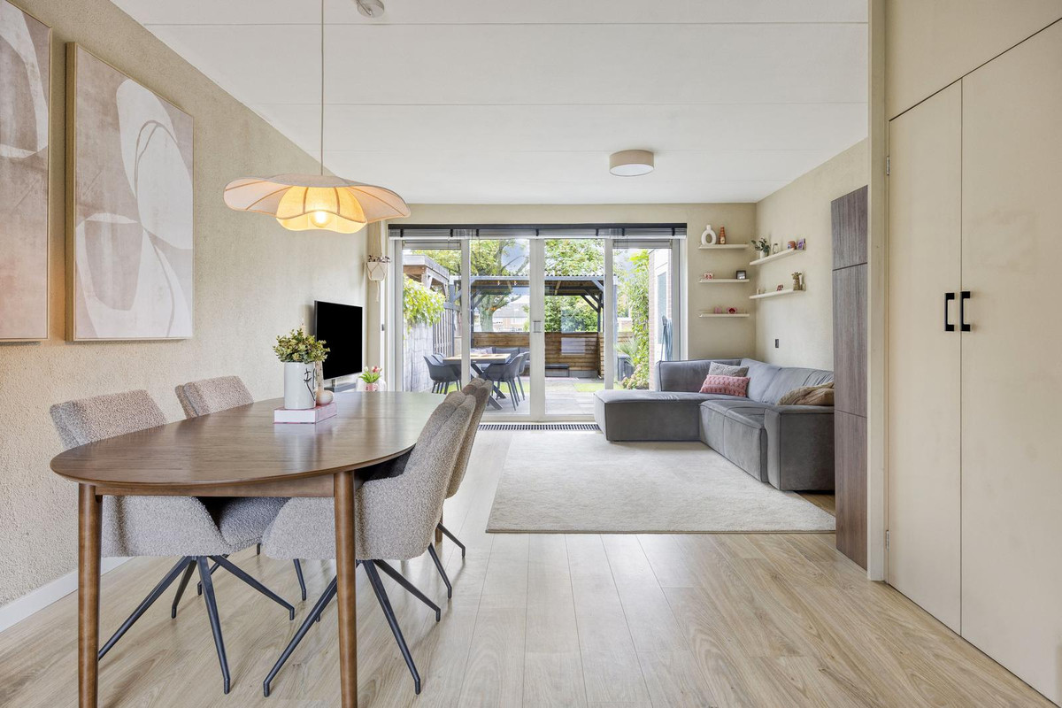 Tussenwoning te koop: De Tas 6, Koudekerk Aan Den Rijn