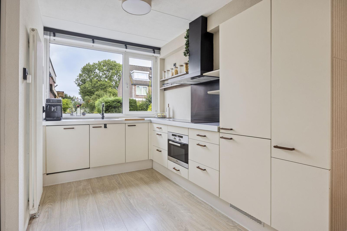 Tussenwoning te koop: De Tas 6, Koudekerk Aan Den Rijn
