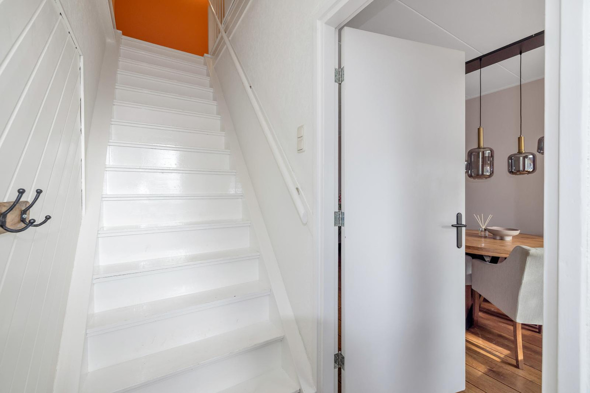 Twee-onder-één-kap te koop: Hoofdstraat 25, Overdinkel