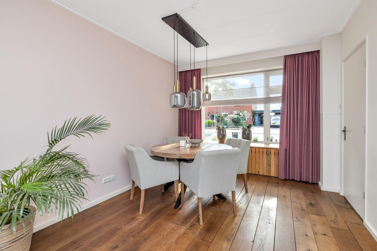Twee-onder-één-kap te koop: Hoofdstraat 25, Overdinkel