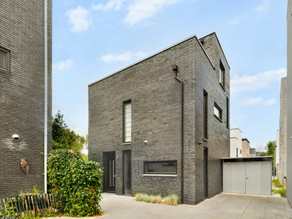 Iyohof 5