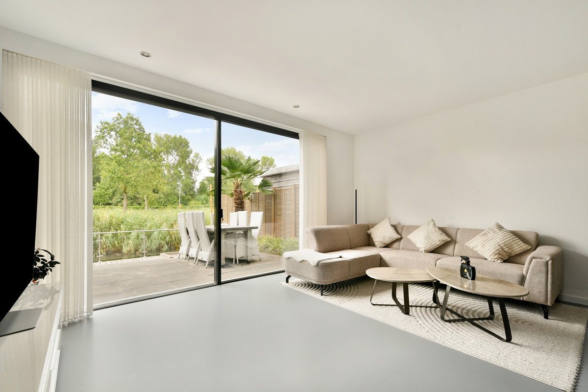 Vrijstaande woning te koop: Iyohof 5, Almere