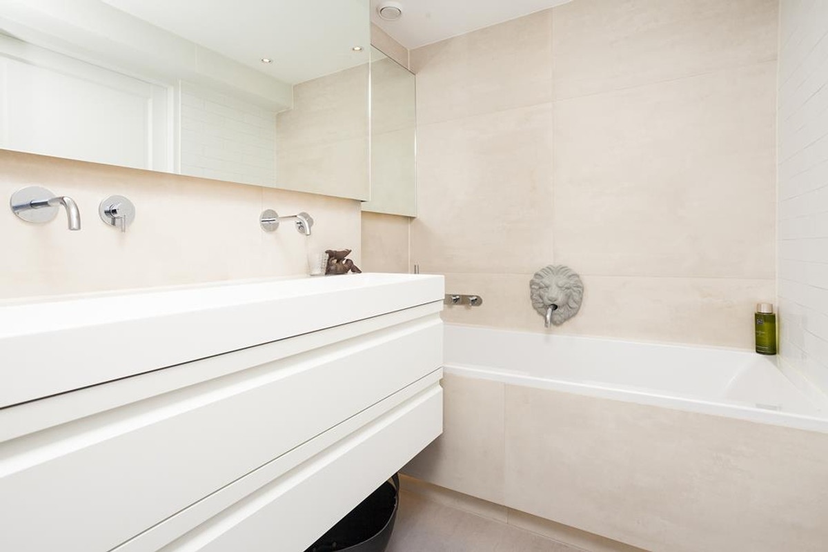 Appartement te huur: Veembroederhof 190, Amsterdam