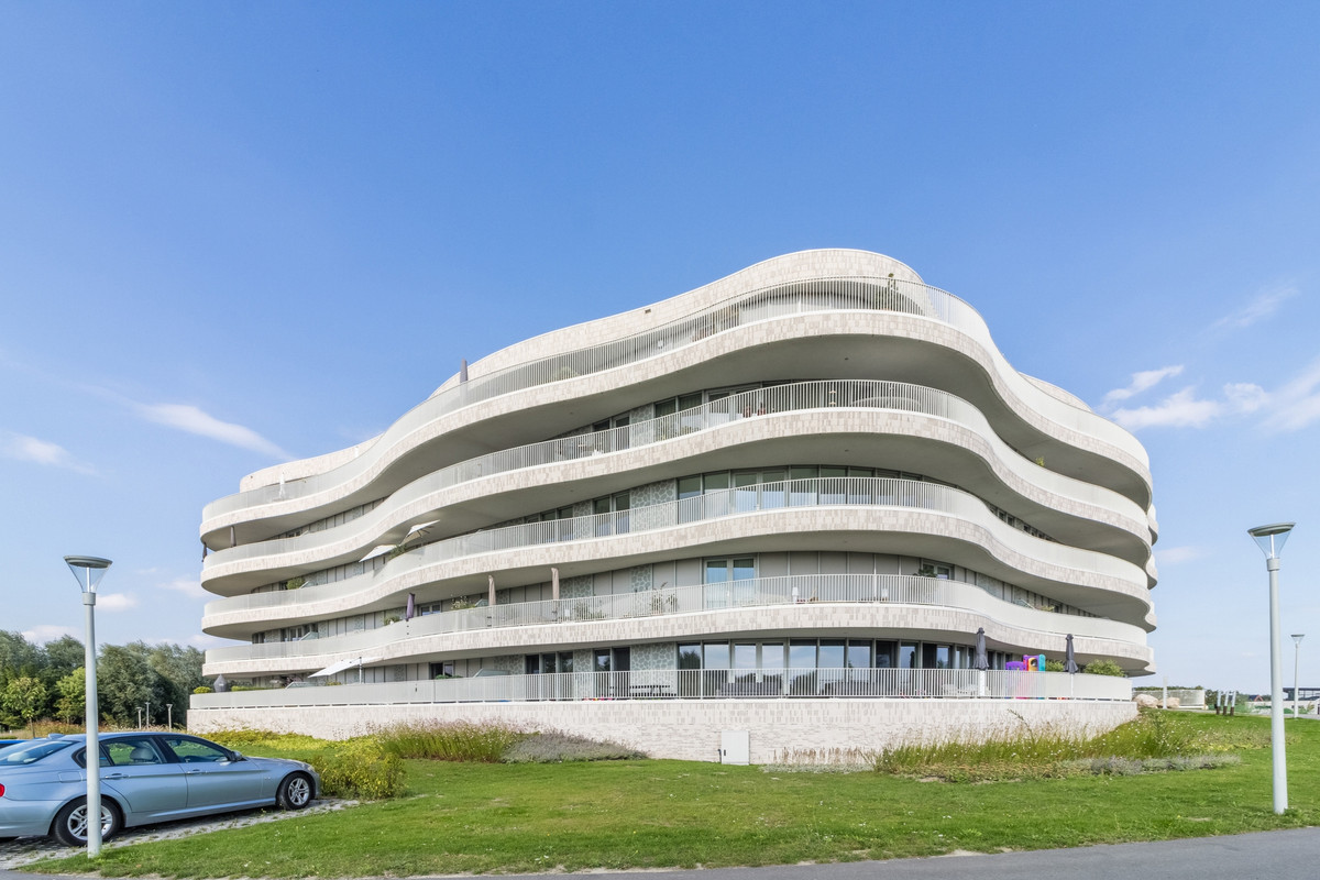 Appartement te koop: Van der Duijn van Maasdamweg 668, Rotterdam