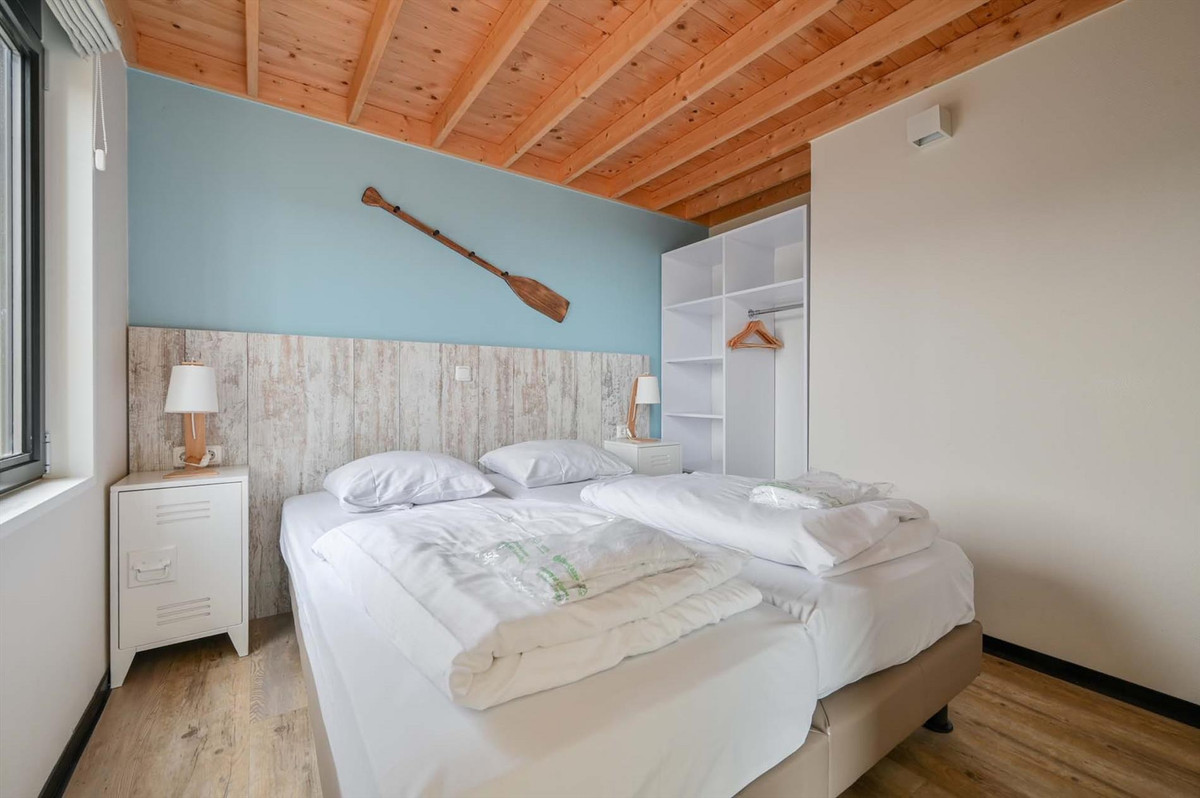 Vrijstaande woning te koop: Zeeweg 97-42, Overveen