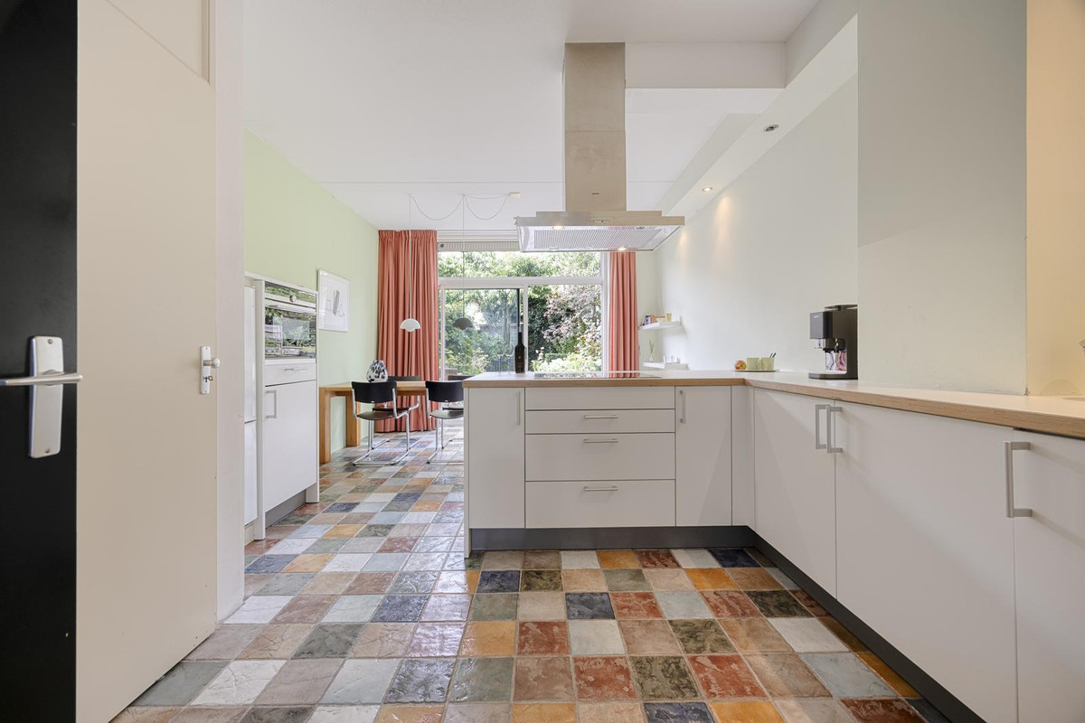 Tussenwoning te koop: Suezkade 22, 'S-Gravenhage
