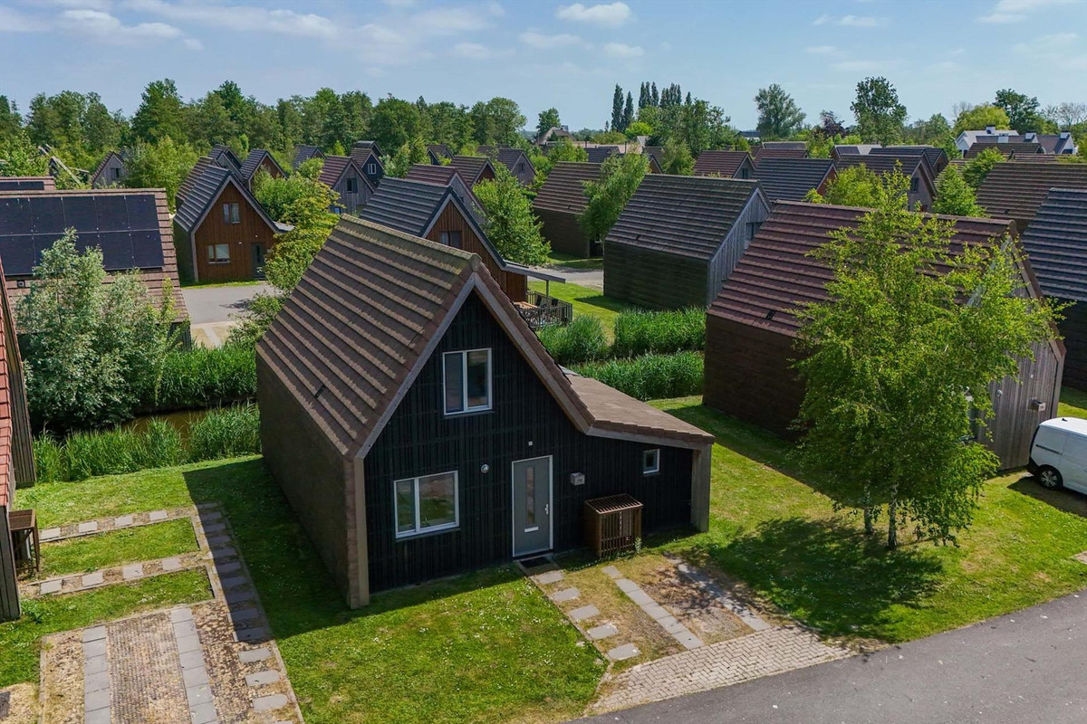 Tussenwoning te koop: Verlengde Breevaart 3-198, Reeuwijk