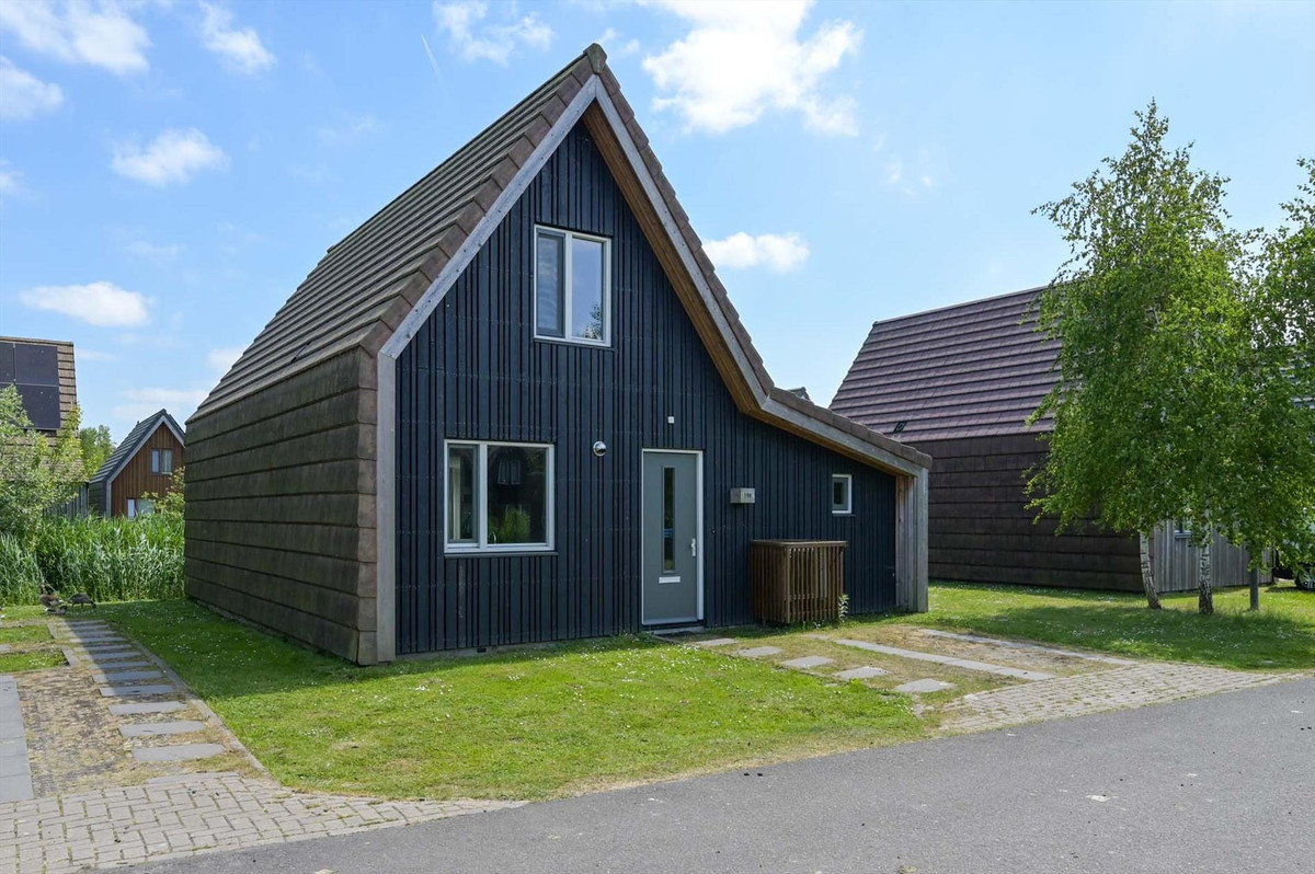 Tussenwoning te koop: Verlengde Breevaart 3-198, Reeuwijk