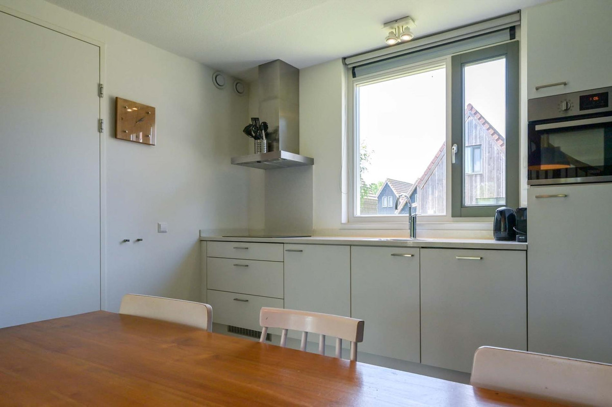 Tussenwoning te koop: Verlengde Breevaart 3-198, Reeuwijk