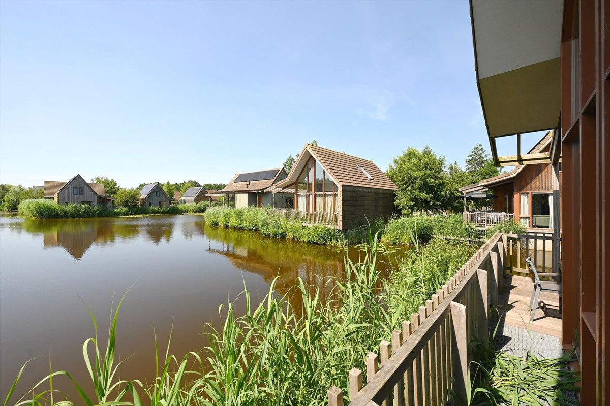 Tussenwoning te koop: Verlengde Breevaart 3-137, Reeuwijk