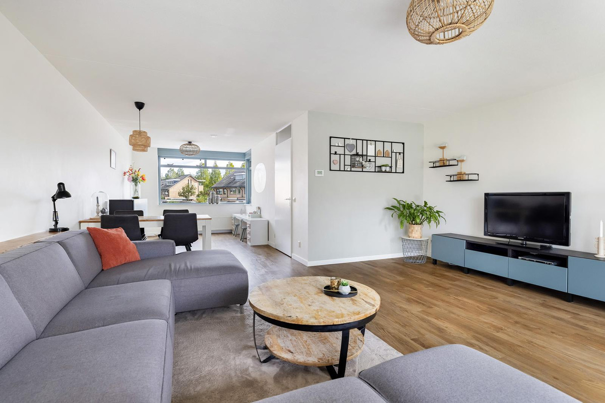 Tussenwoning te koop: Rietvelddreef 56, Barendrecht