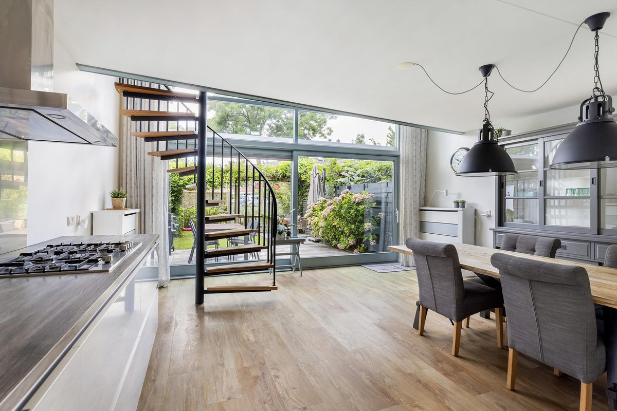 Tussenwoning te koop: Rietvelddreef 56, Barendrecht