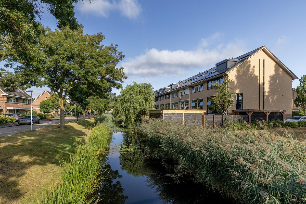 Tussenwoning te koop: Rietvelddreef 56, Barendrecht