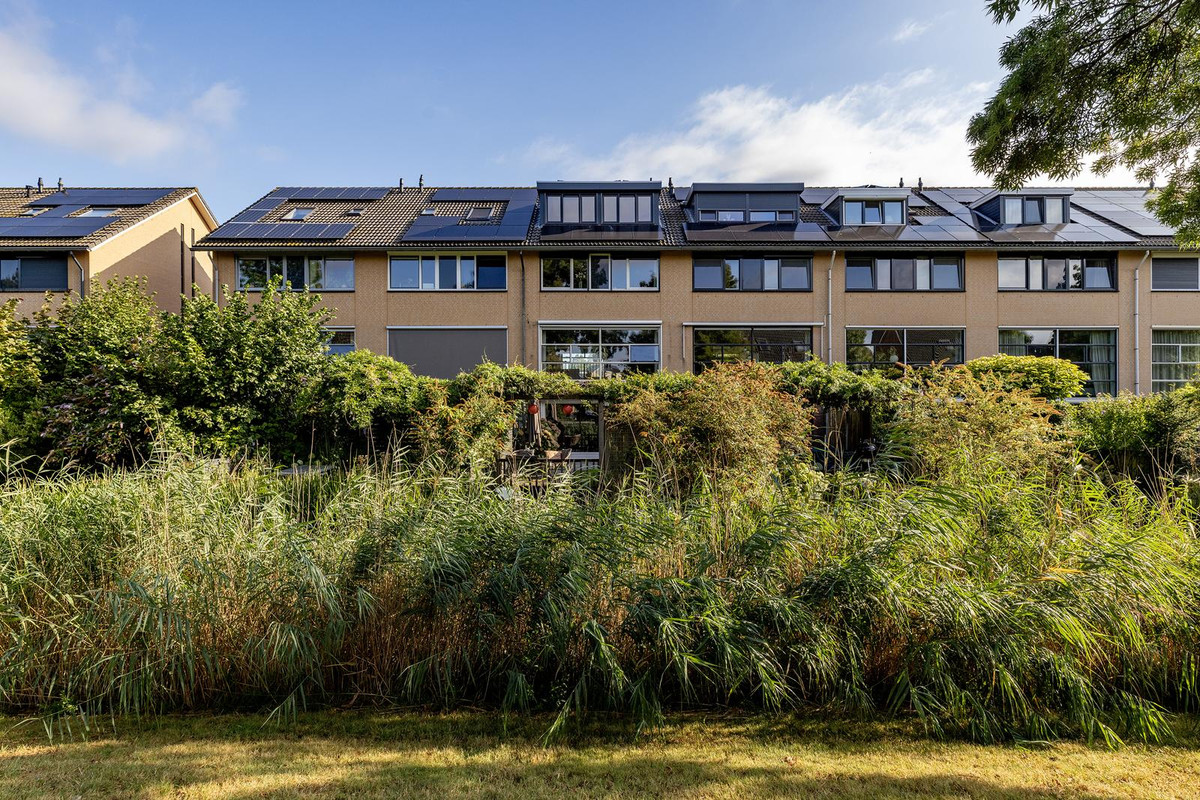 Tussenwoning te koop: Rietvelddreef 56, Barendrecht