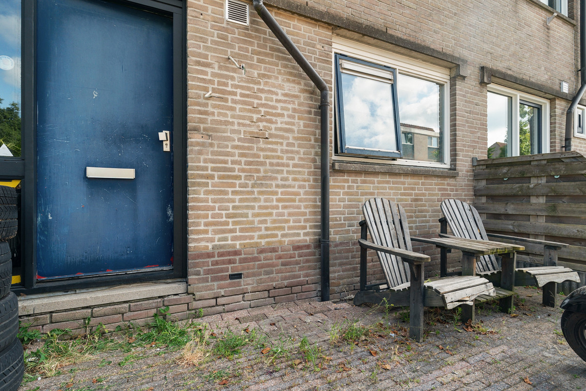 Tussenwoning te koop: Strijkmolenstraat 24, Almere