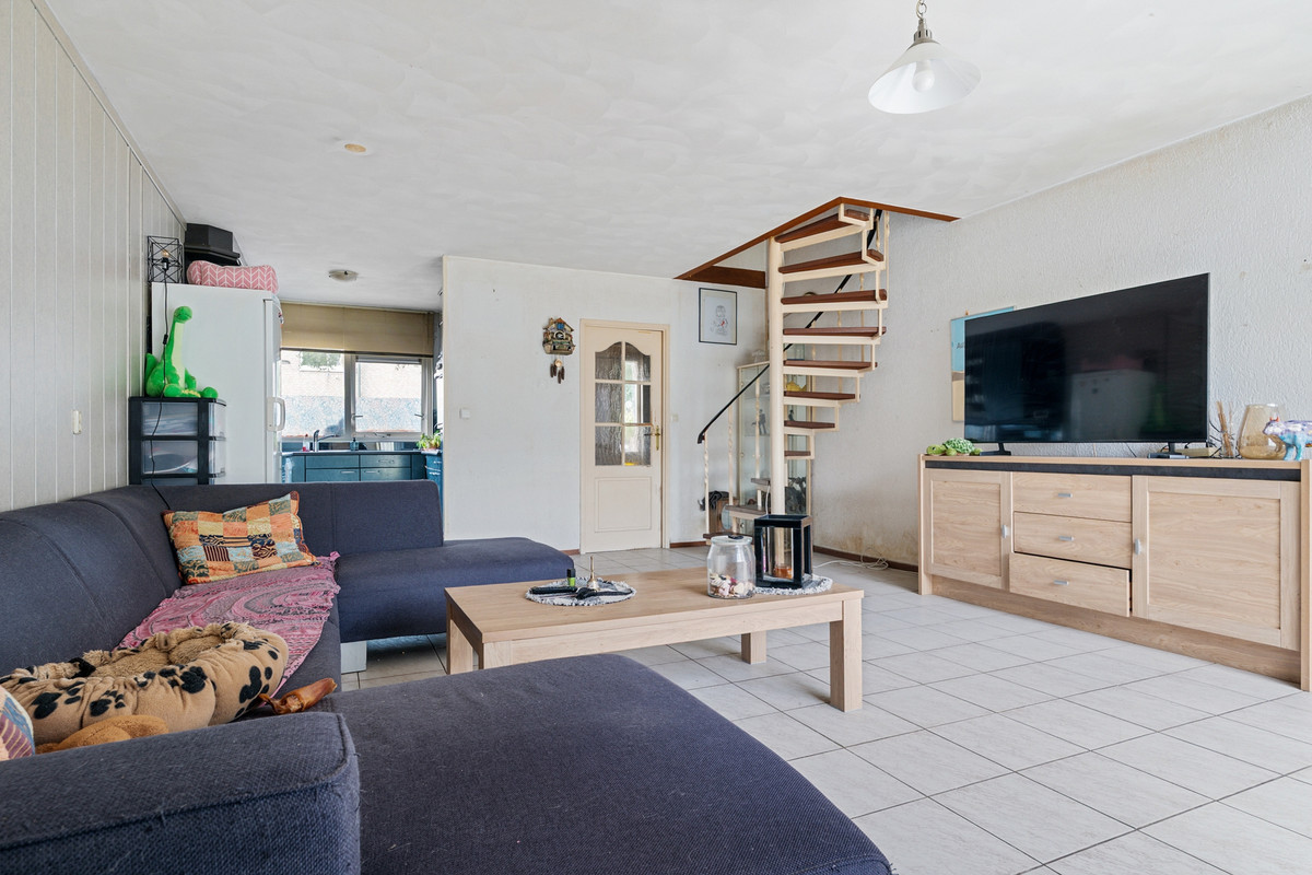 Tussenwoning te koop: Strijkmolenstraat 24, Almere