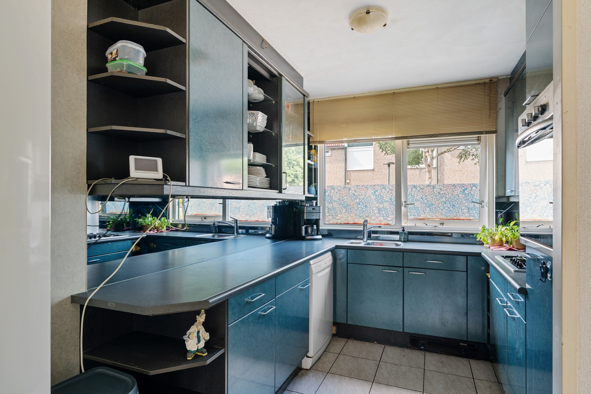 Tussenwoning te koop: Strijkmolenstraat 24, Almere