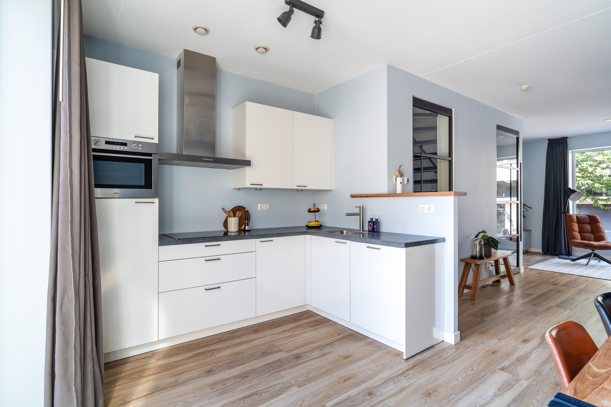 Hoekwoning te koop: Van Geenstraat 21, 'S-Gravenhage