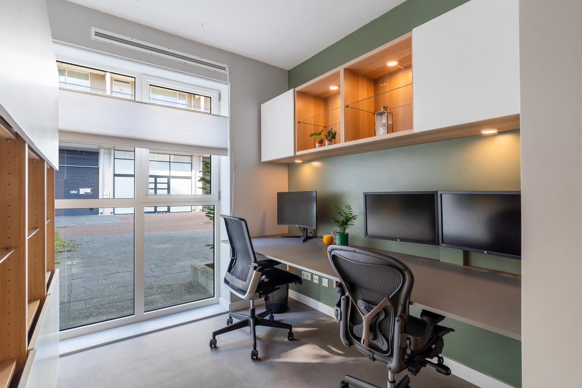 Hoekwoning te koop: Van Geenstraat 21, 'S-Gravenhage