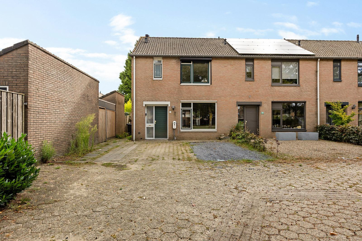 Hoekwoning te koop: Klaverlaar 20, Veghel